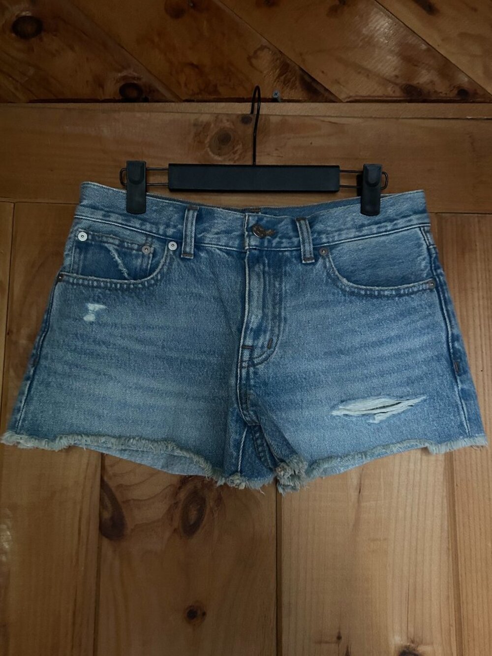 Madewell Low-Rise Boyfriend Short (Size 24)